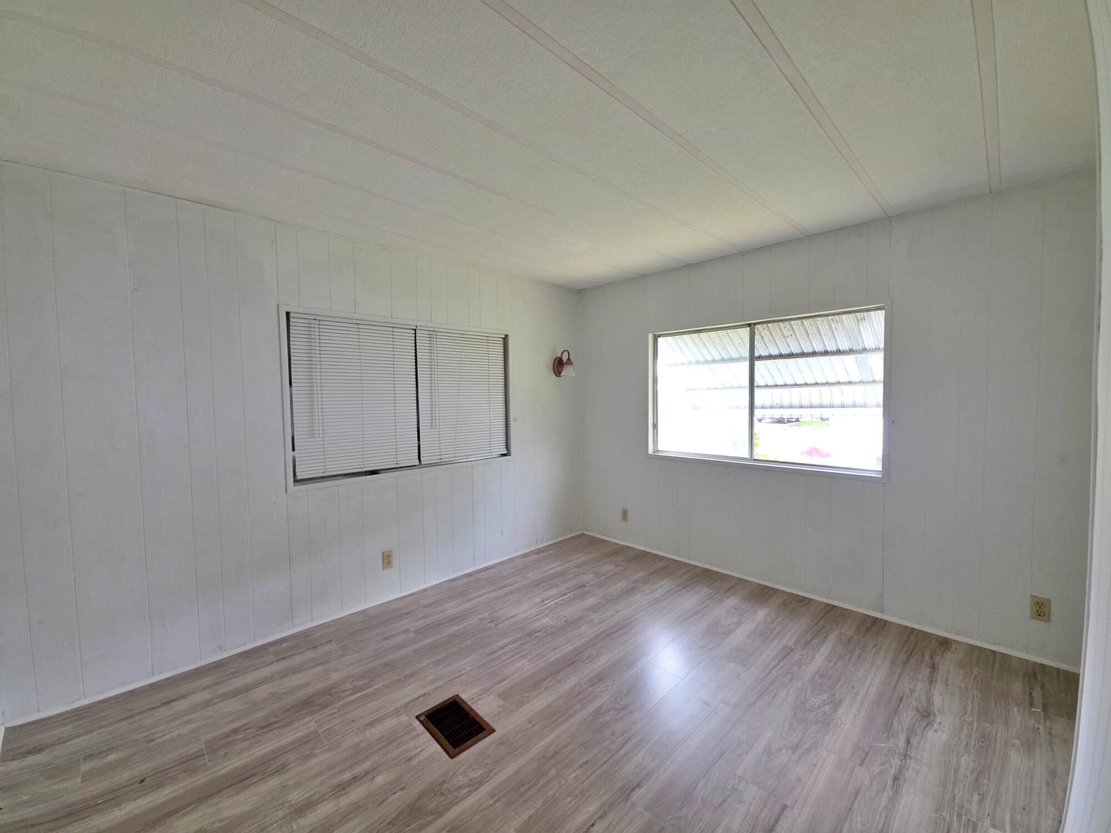 471 NW 135th Way — photo 8