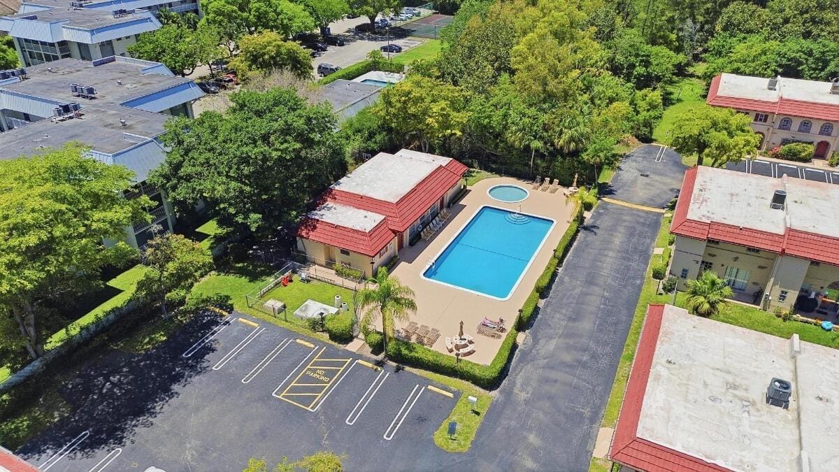 3050 N Riverside Drive 1a, Coral Springs, FL 33065 photo 2