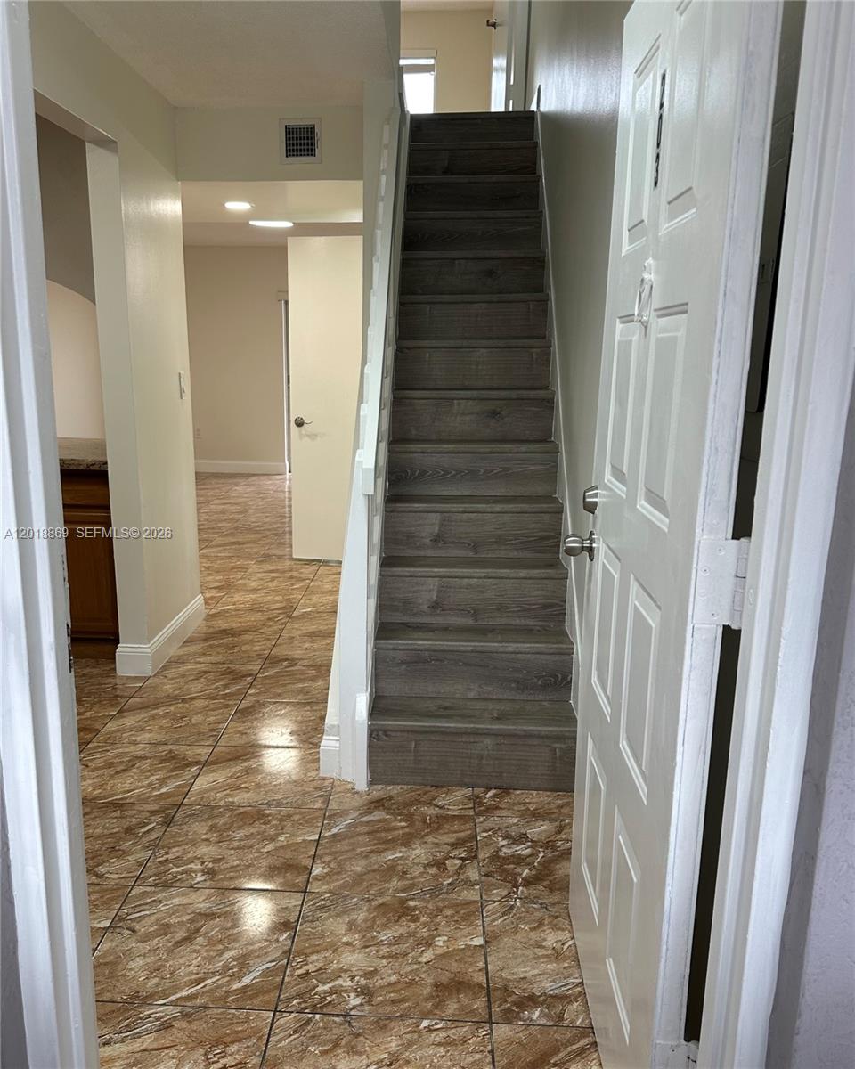 2780 W 76th Street 203, Hialeah, FL 33016, Hialeah