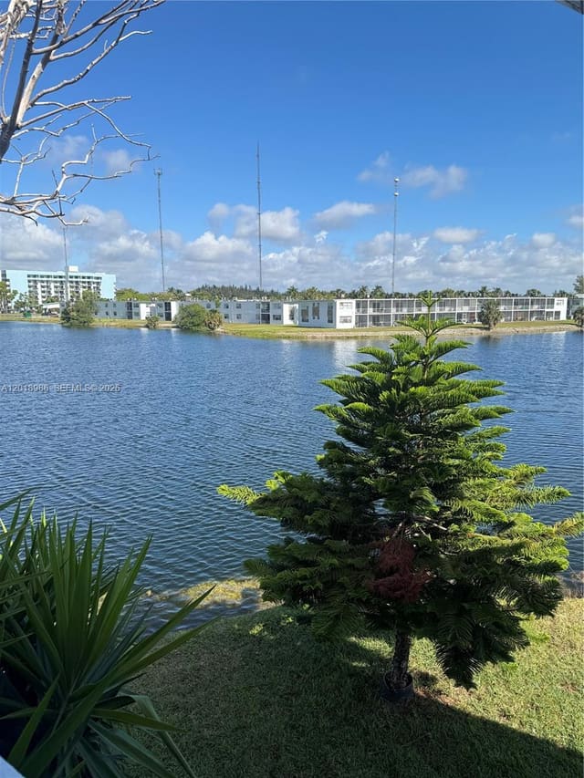 65 NE 202nd Terrace Q33, Miami Gardens, FL 33179