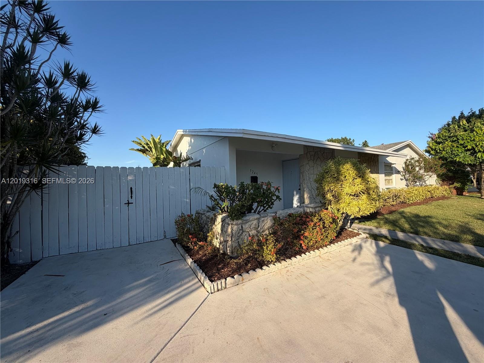 3245 Village Green Drive, Miami, FL 33175 photo 2