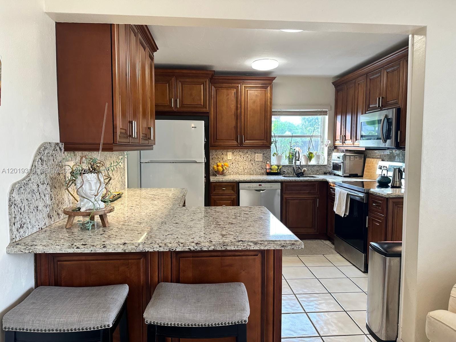 3245 Village Green Drive, Miami, FL 33175 photo 13
