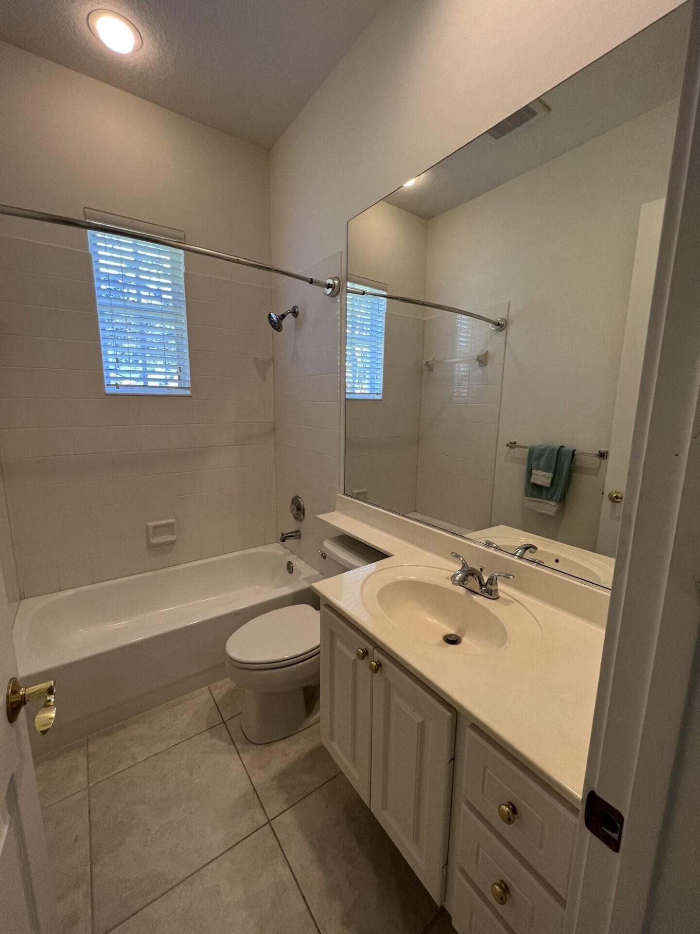 180 Barbados Drive — photo 11