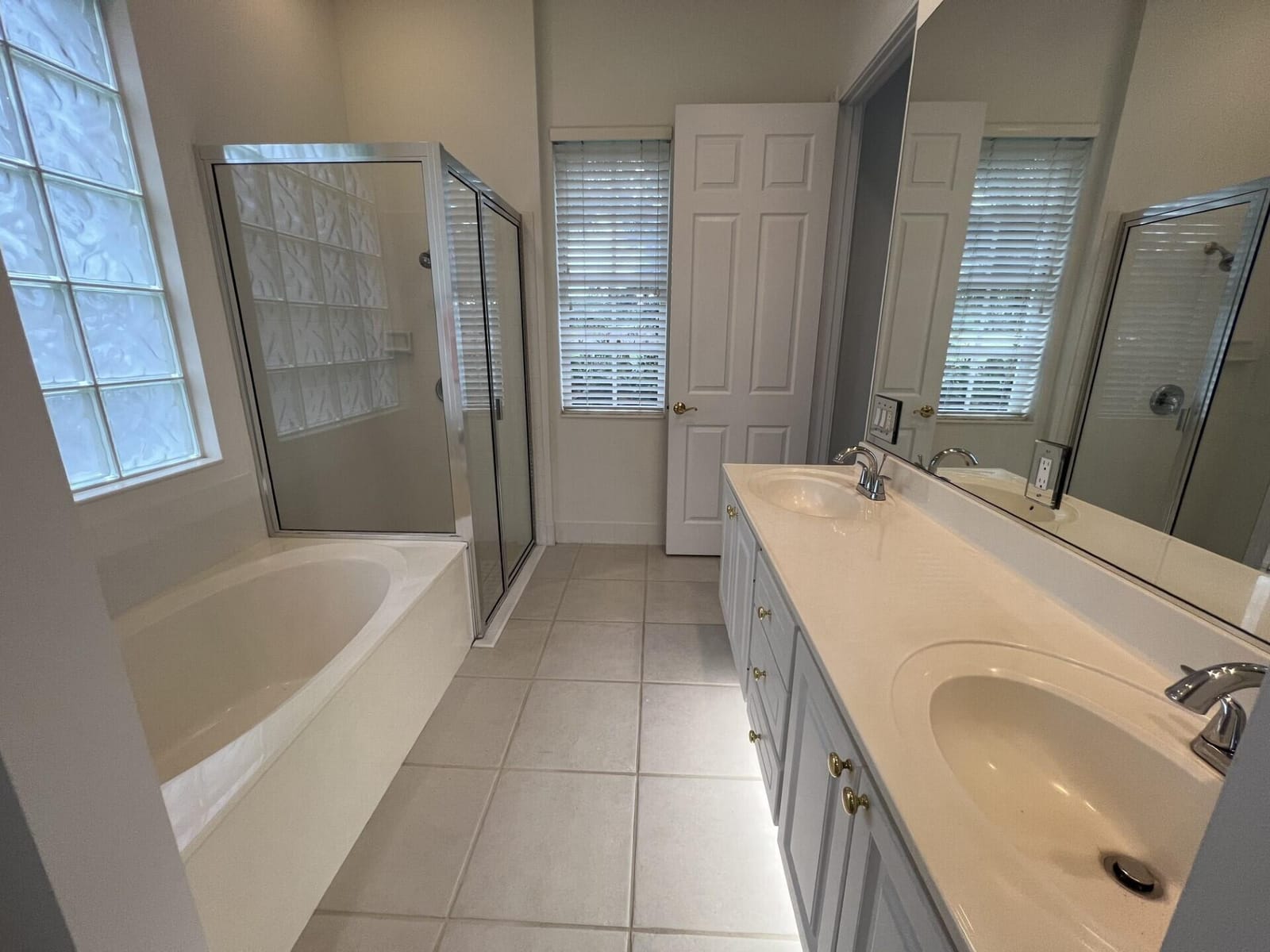 180 Barbados Drive — photo 7