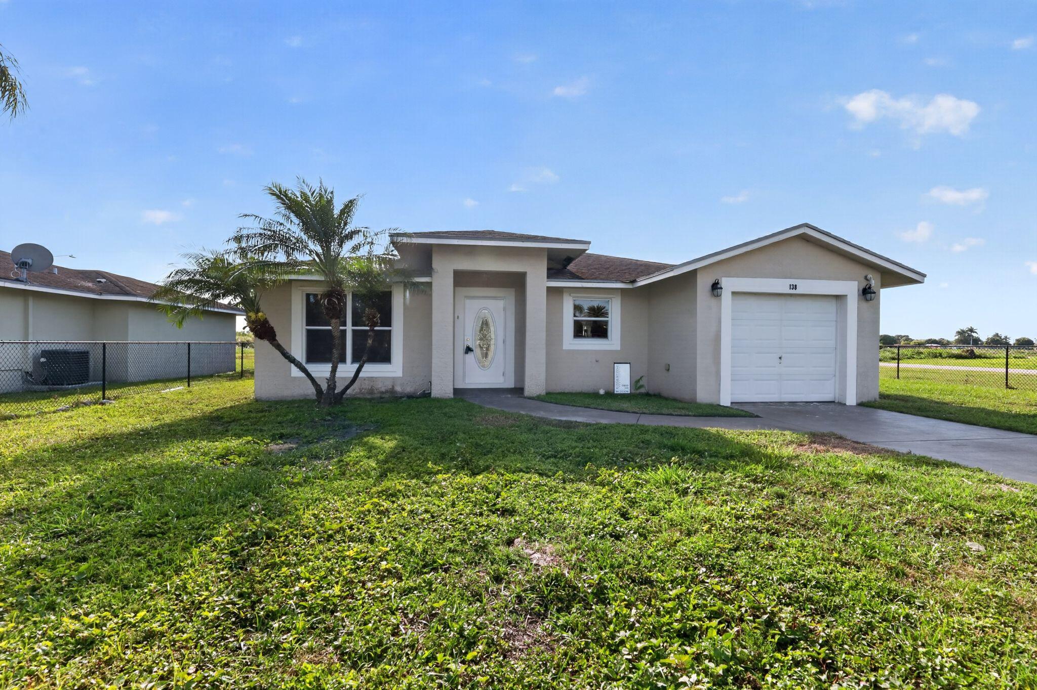 138 Dabou Loop, Belle Glade, FL 33430, Belle Glade