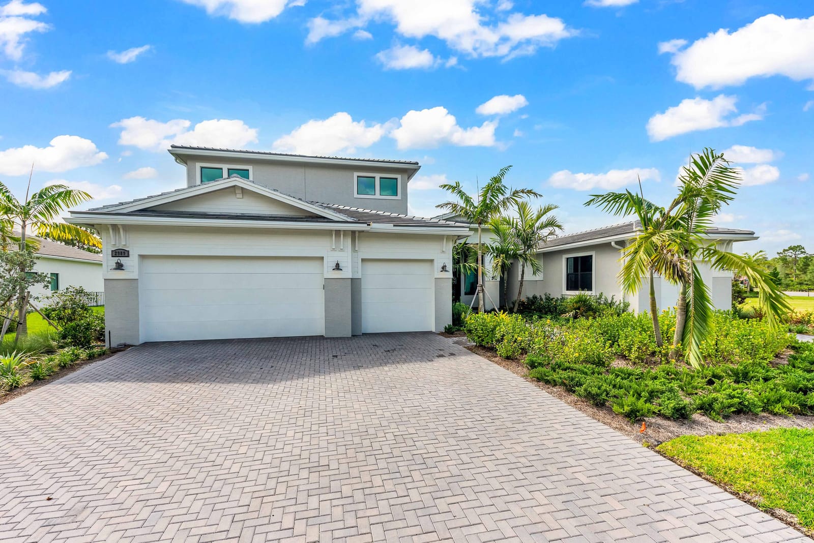 2989 SW Goldenglow Drive — photo 4