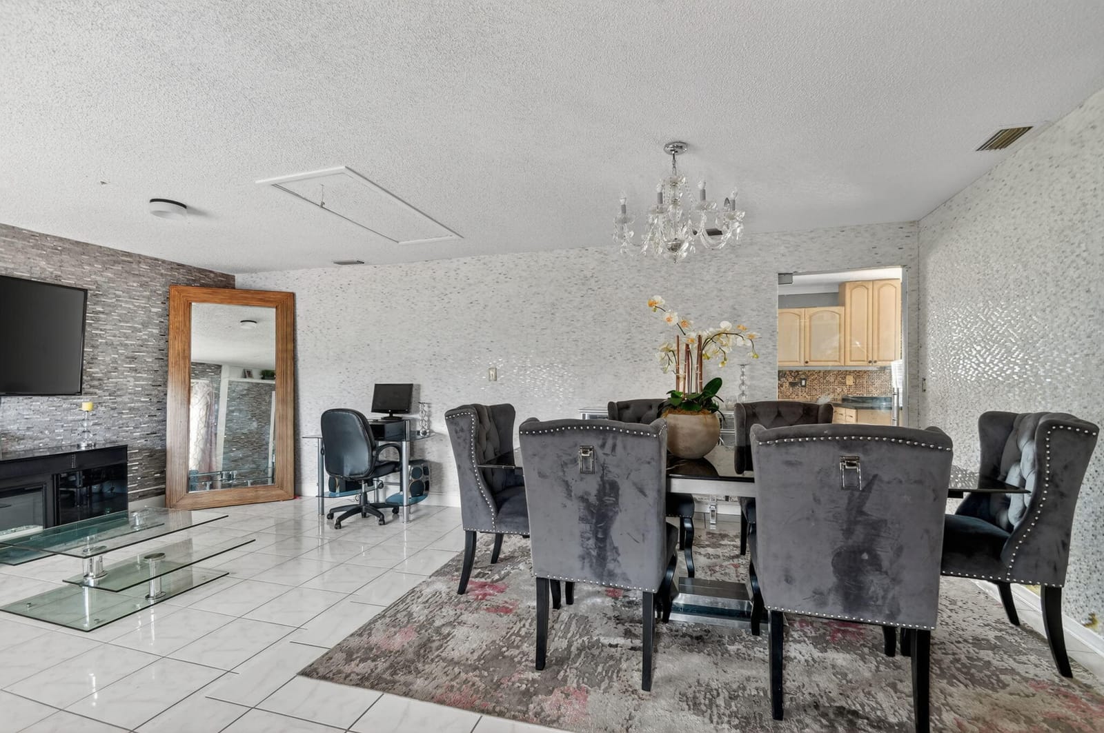 4033 Kent Avenue — photo 5