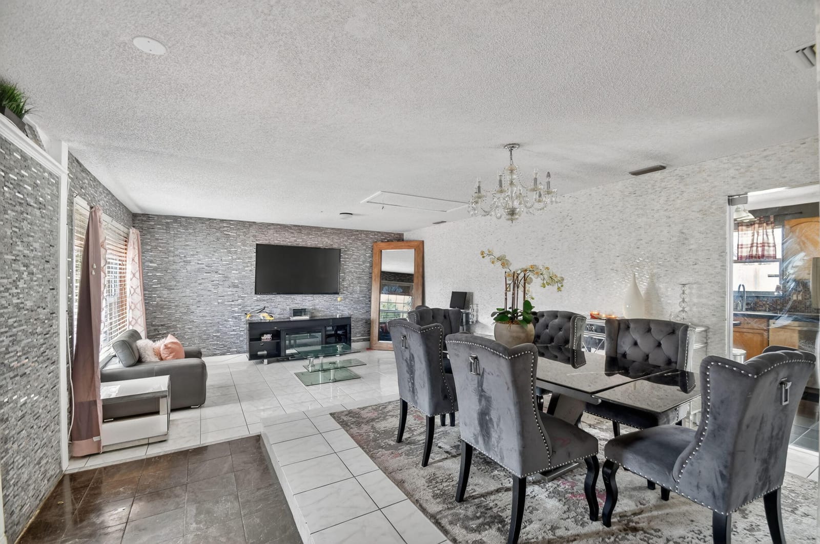 4033 Kent Avenue — photo 6