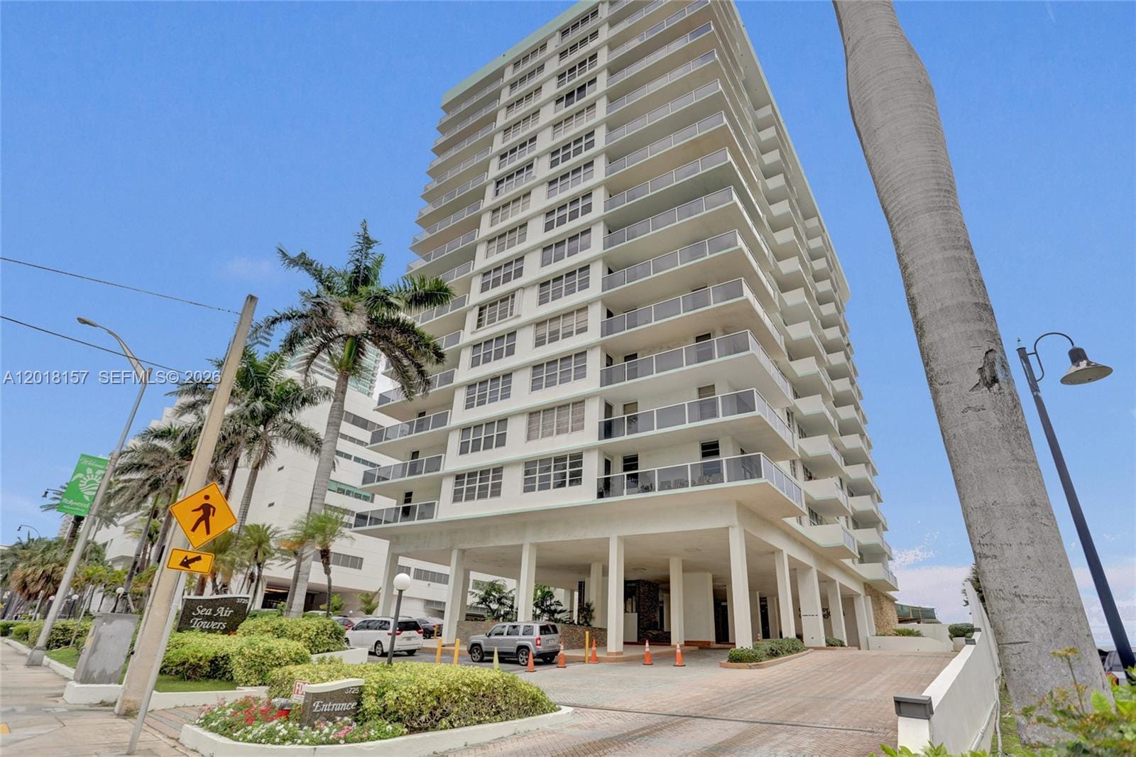 3725 S Ocean Drive 1419 — photo 1