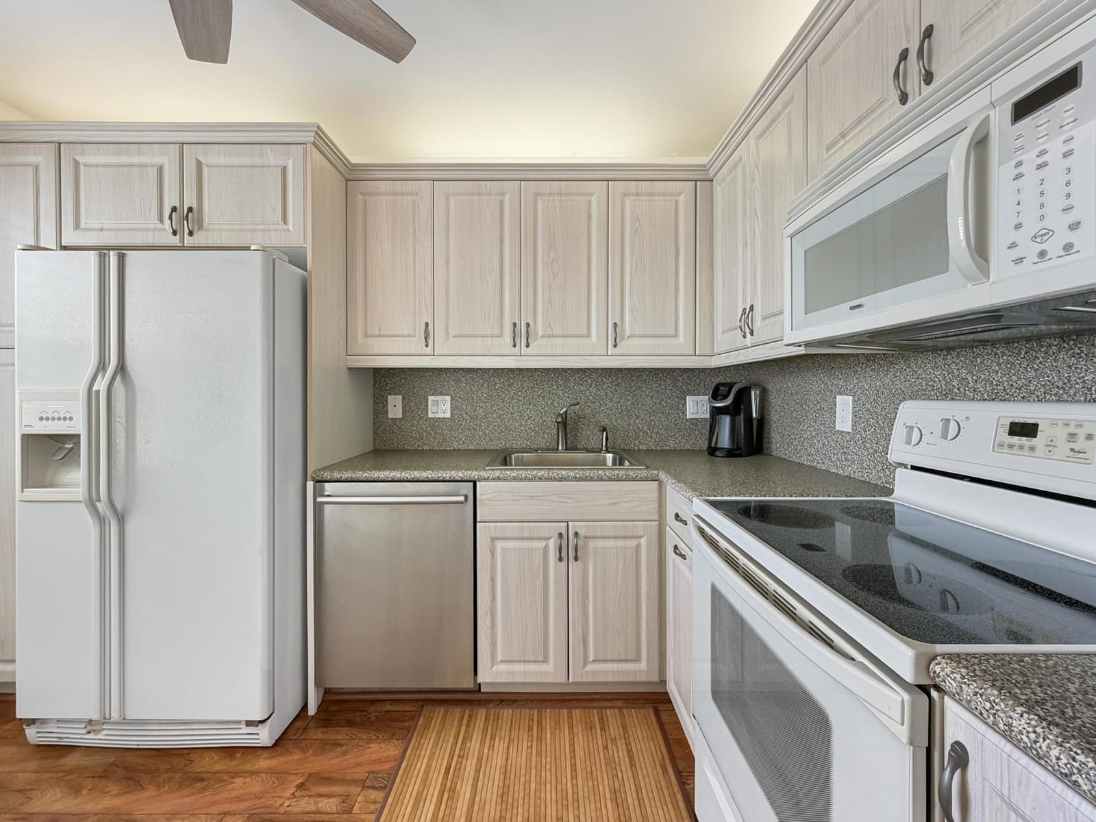 8 Colonial Club Drive 303 — photo 11