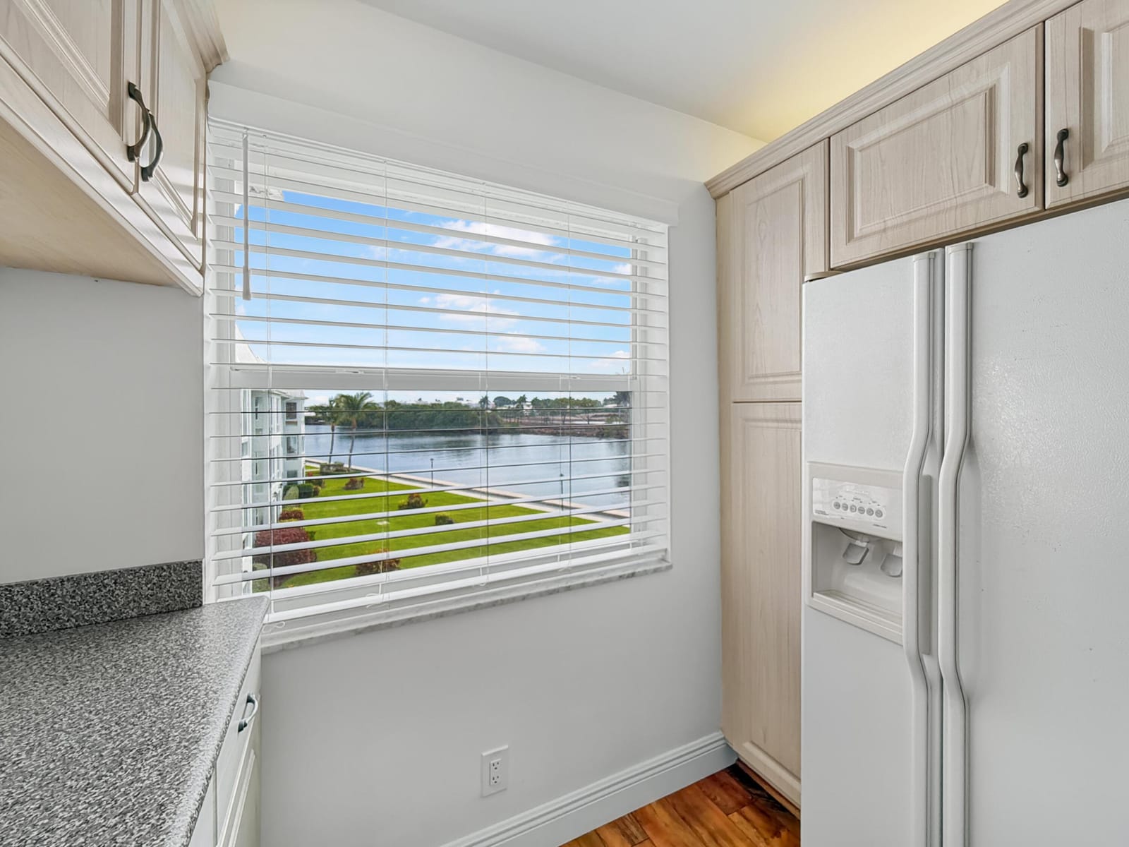 8 Colonial Club Drive 303 — photo 12