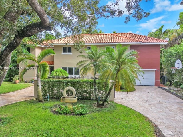 1543 Dorado Avenue, Coral Gables, FL 33146
