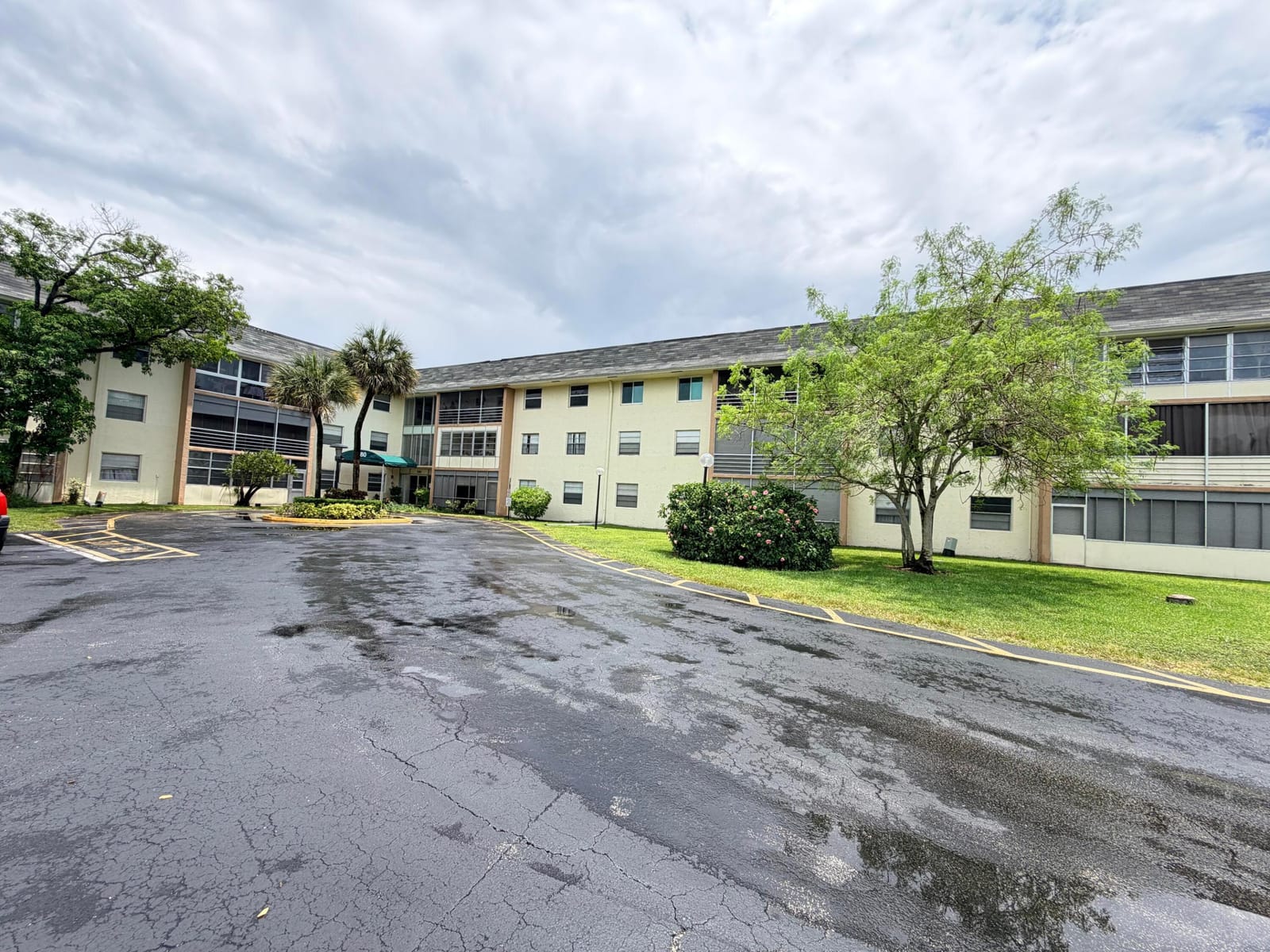 5180 E Sabal Palm Boulevard 228 — photo 3