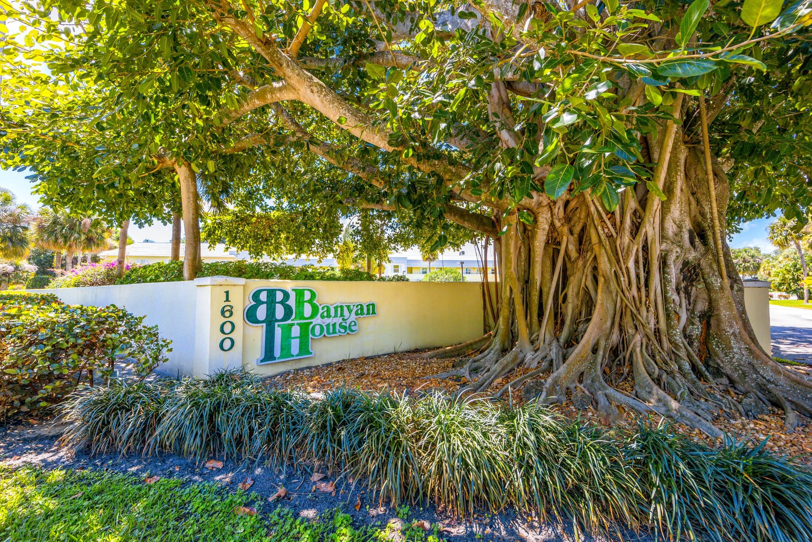 1600 SE Saint Lucie Boulevard 205 — photo 2