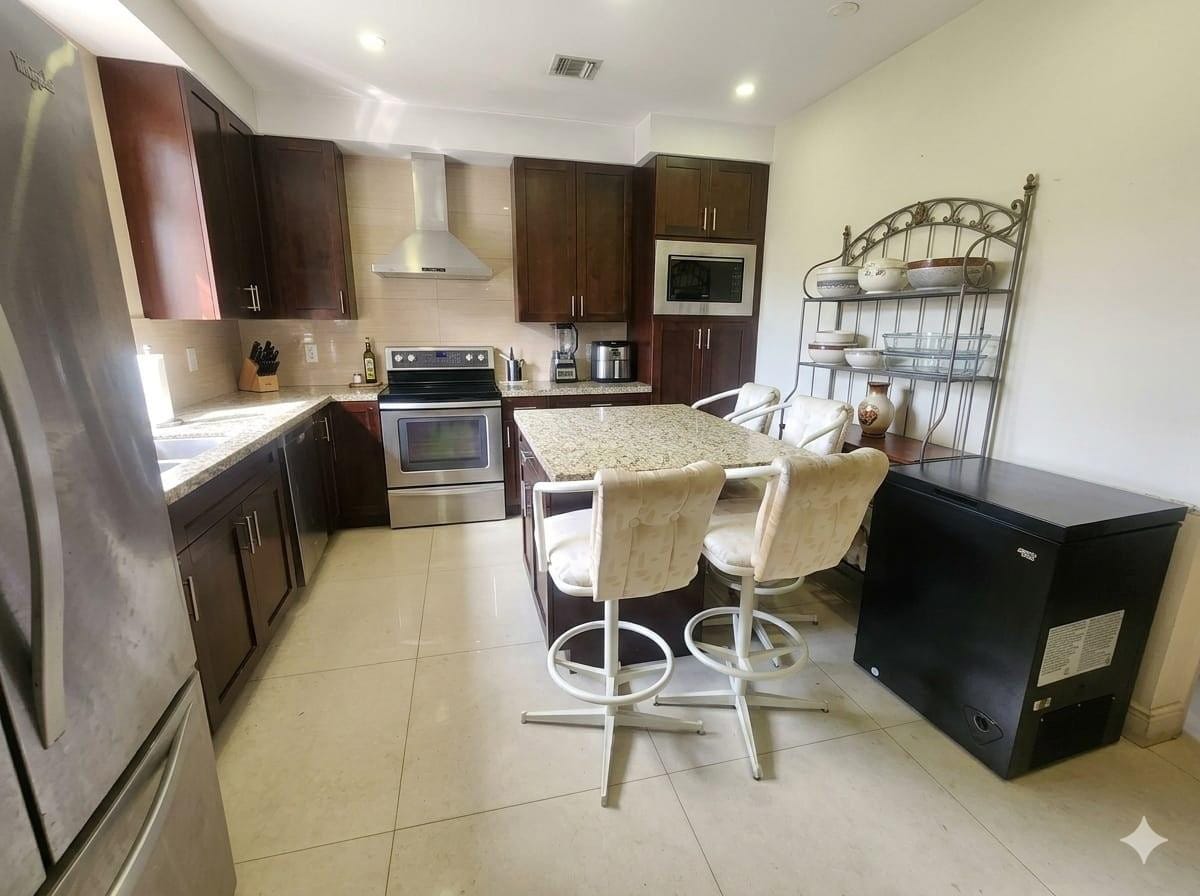 1514 Davie Boulevard — photo 5