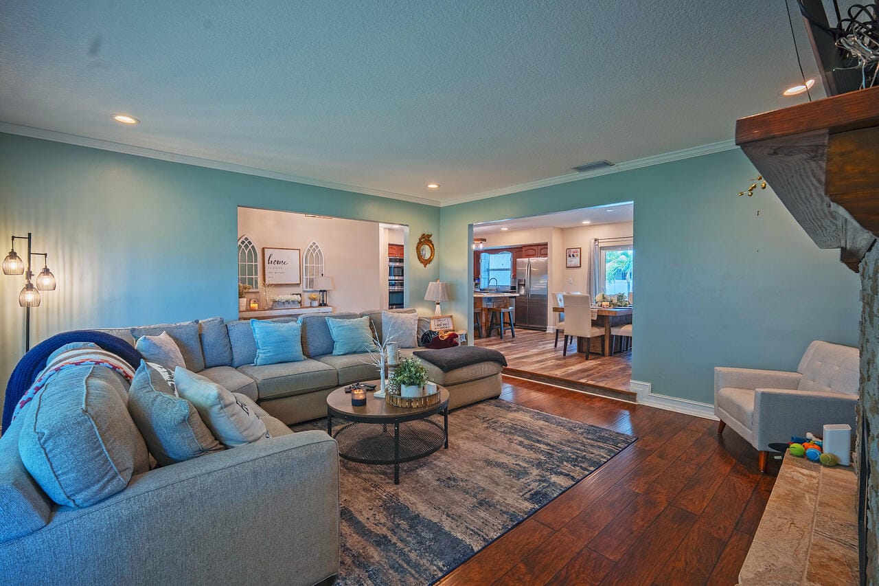 8651 NW 18th Street, Pembroke Pines, FL 33024 photo 4