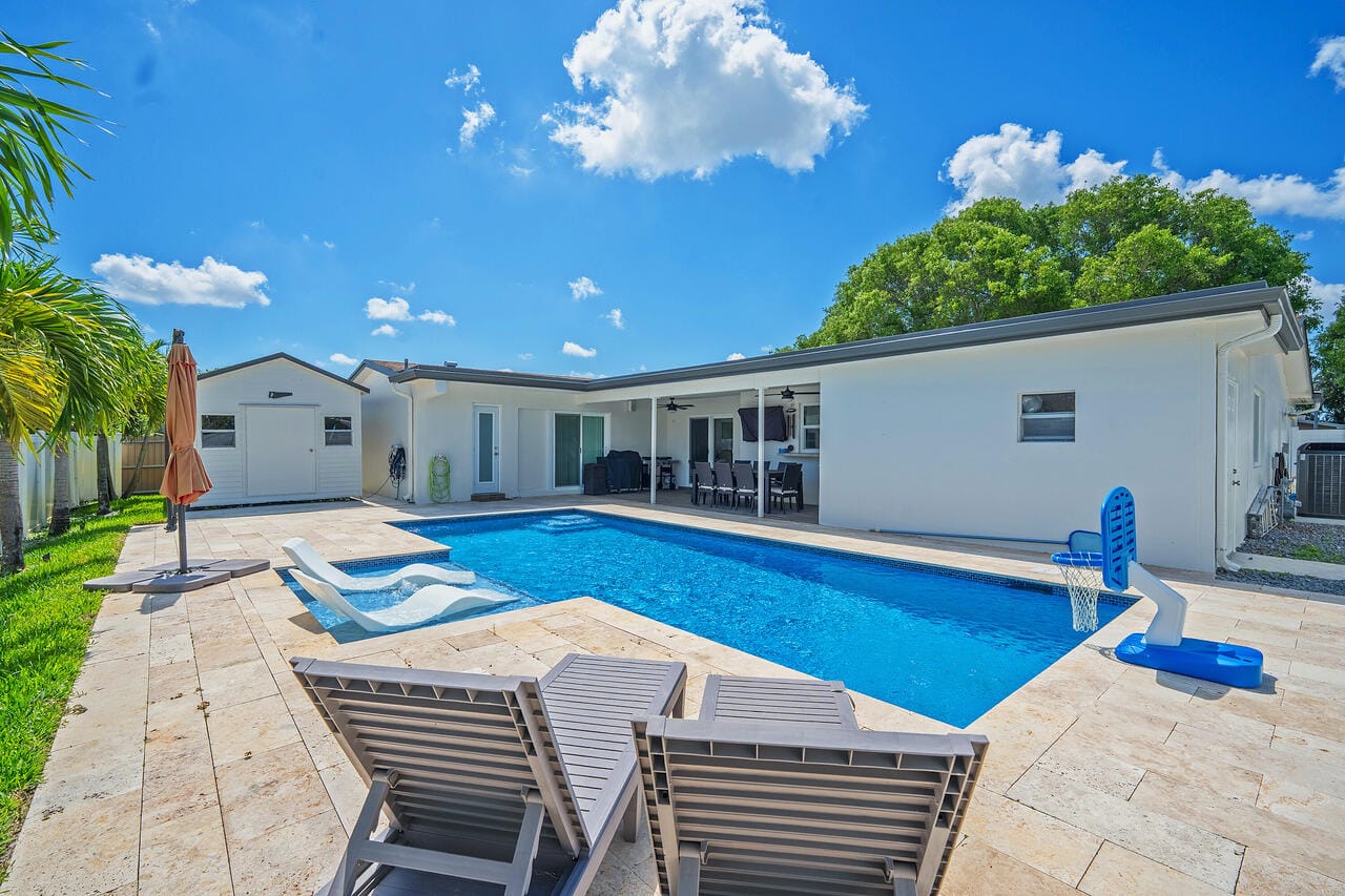 8651 NW 18th Street, Pembroke Pines, FL 33024 photo 10