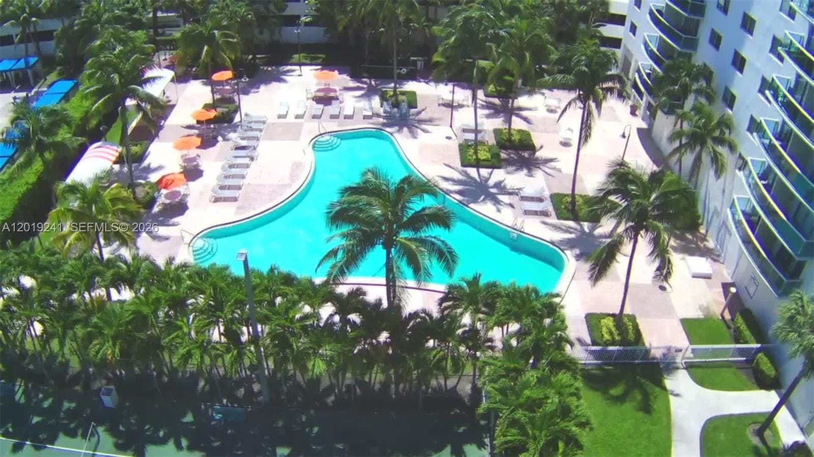 19380 Collins Avenue 418 — photo 7