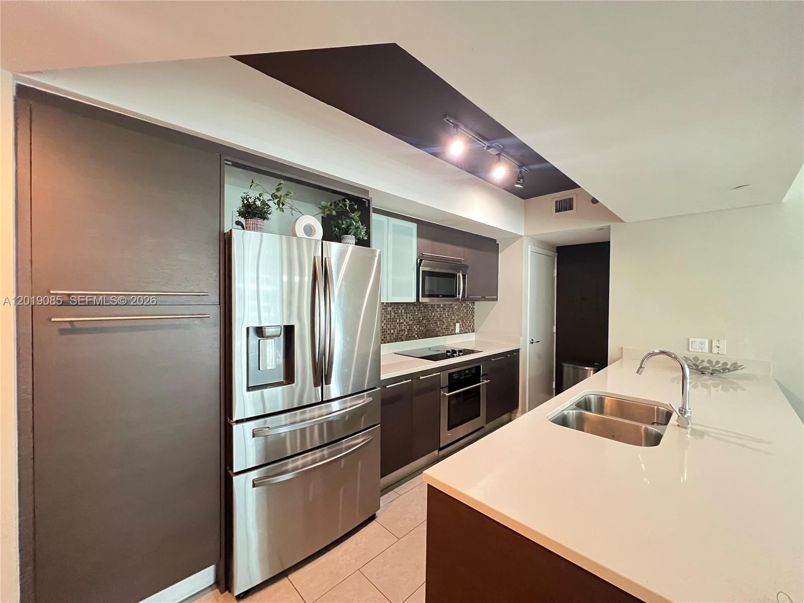 55 SE 6th Street 3305, Miami, FL 33131 photo 12