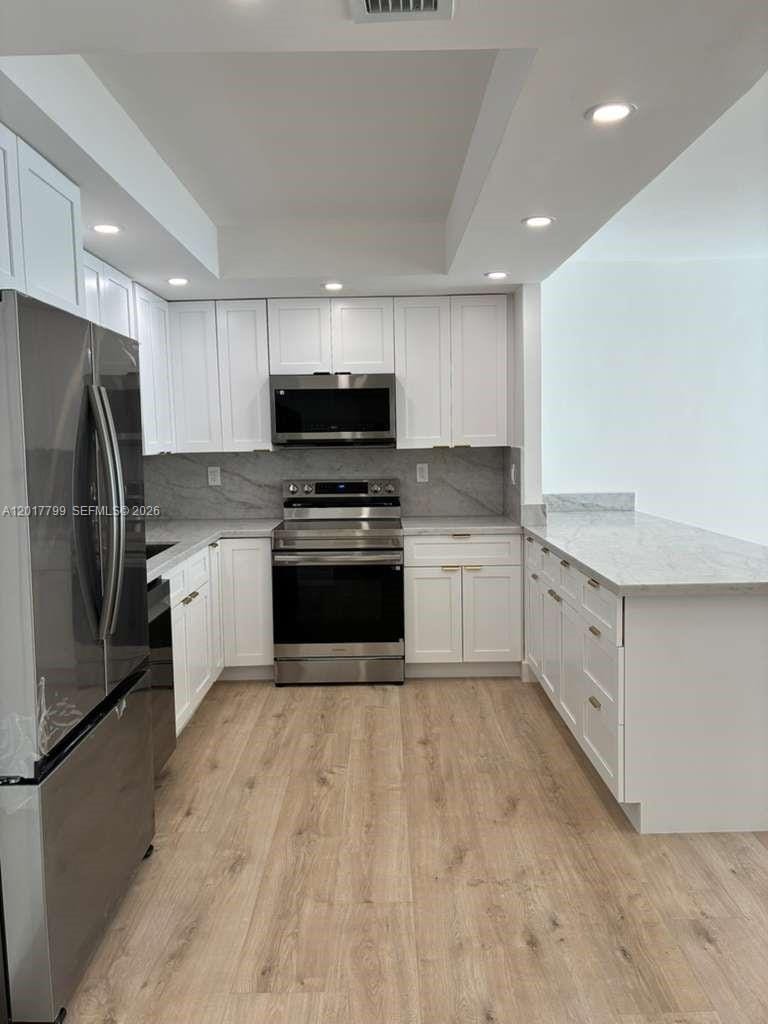 19390 Collins Avenue 520 — photo 4