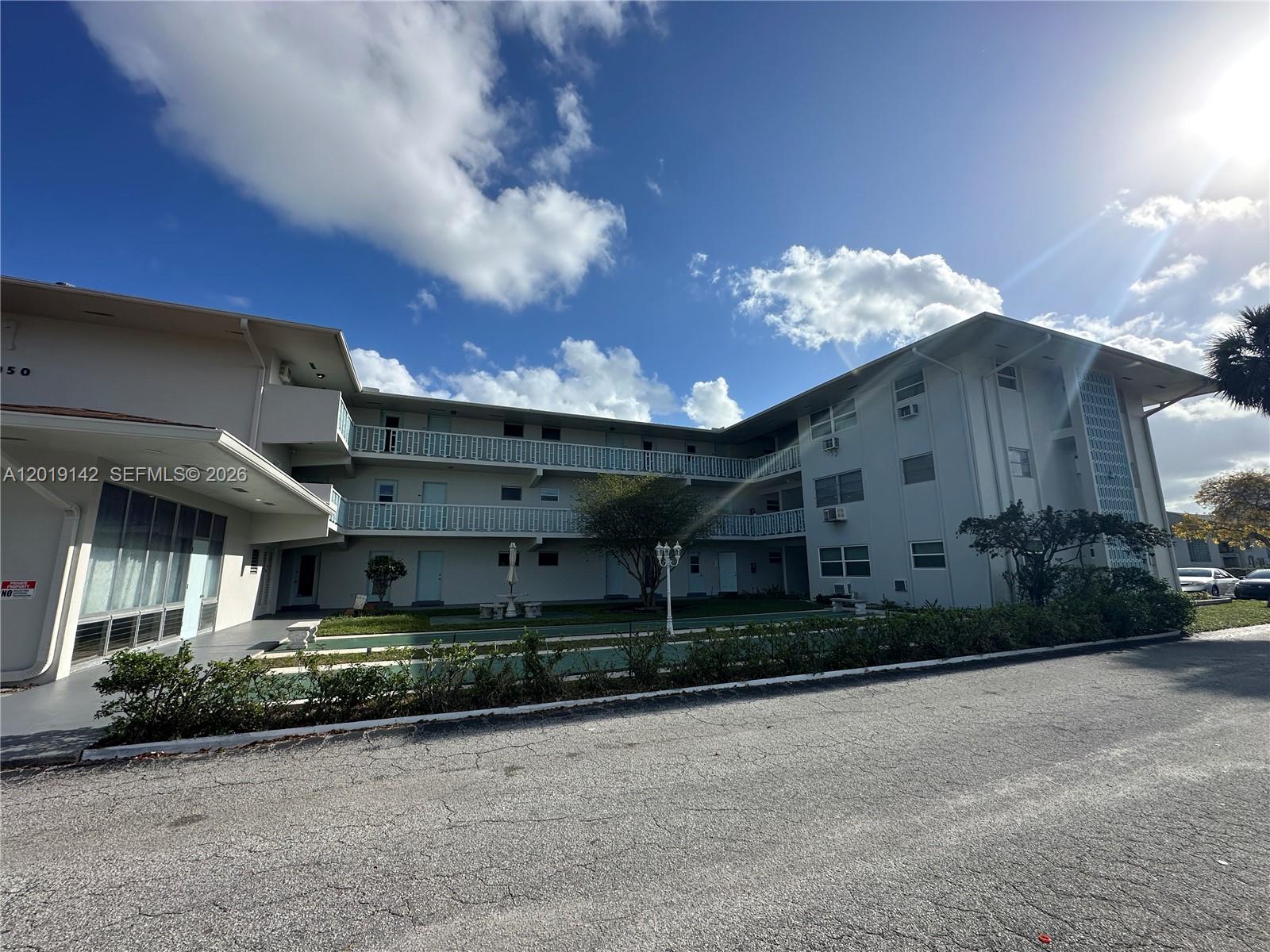 1050 E Sample Road 208, Pompano Beach, FL 33064, Pompano Beach