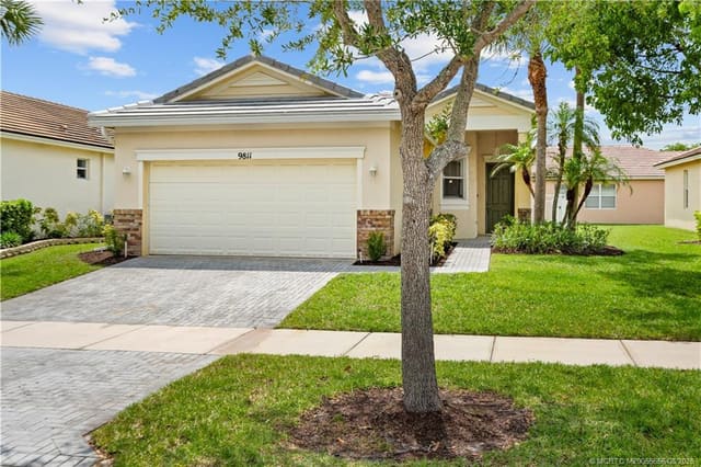 9811 SW Glenbrook Drive, Port St. Lucie, FL 34987