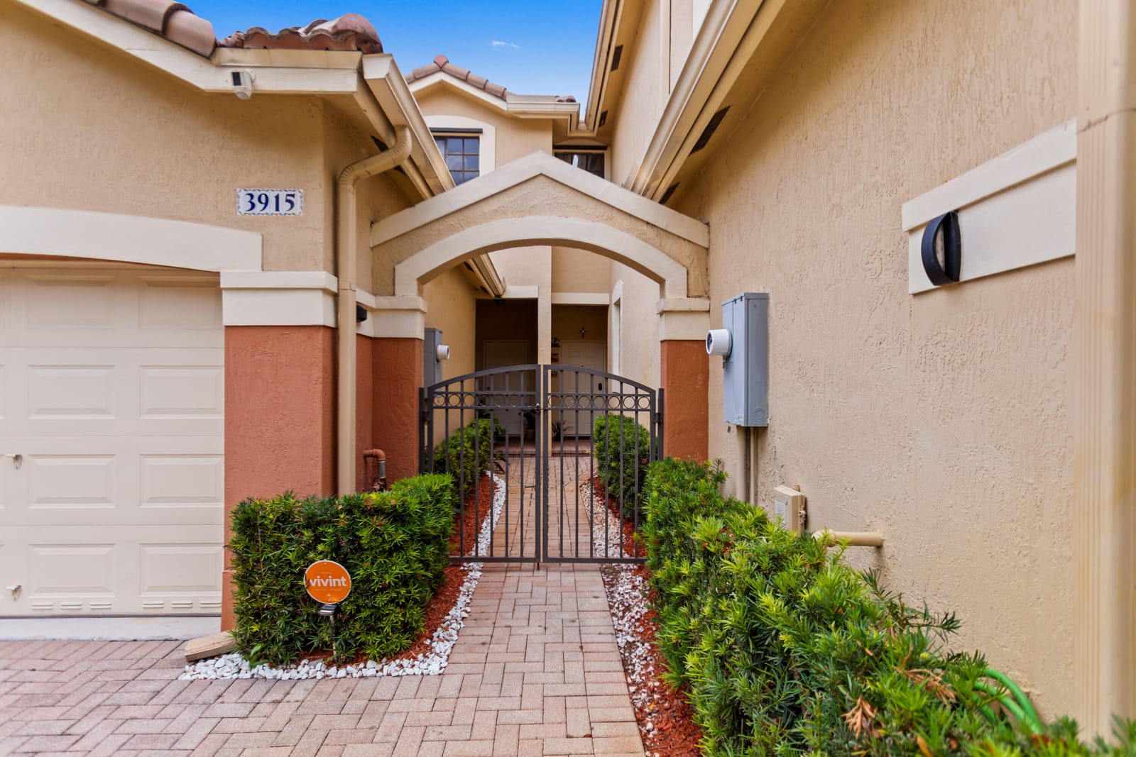 3915 Vista Grove Lane, Weston, FL 33332 photo 2