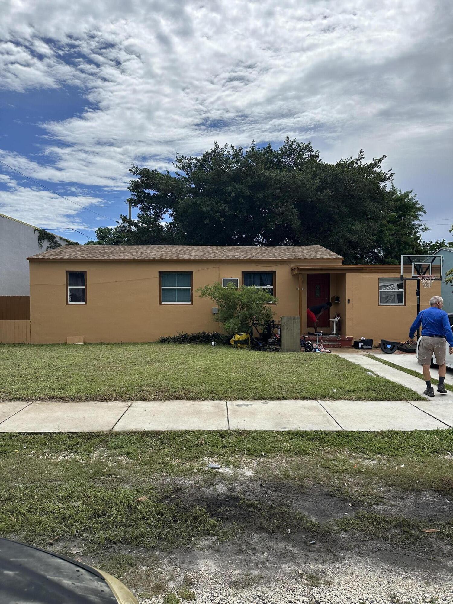 2114 Dewey Street, Hollywood, FL 33020, Hollywood