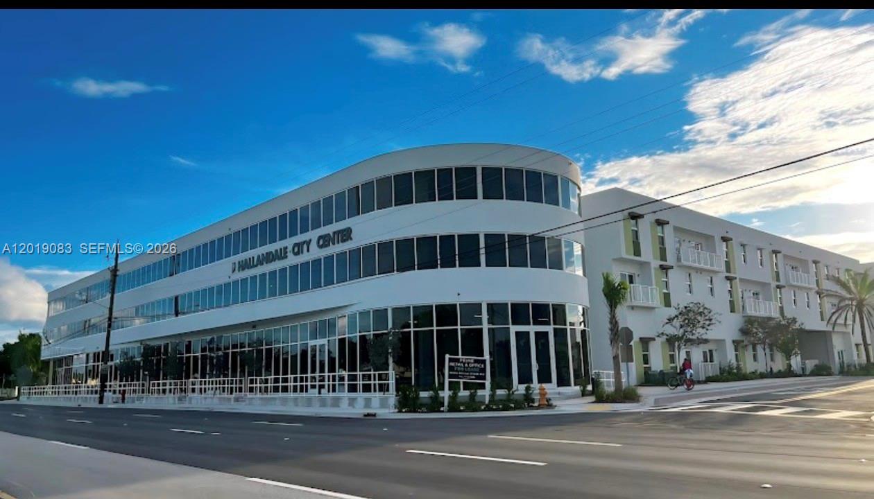501 N Dixie Hwy 2004 2004, Hallandale Beach, FL 33009, Hallandale Beach