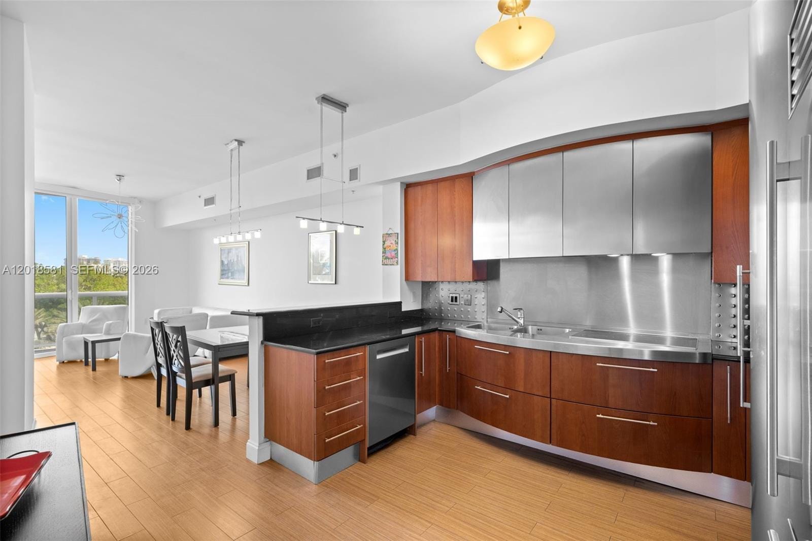 18101 Collins Avenue 606, Sunny Isles Beach, FL 33160 photo 4