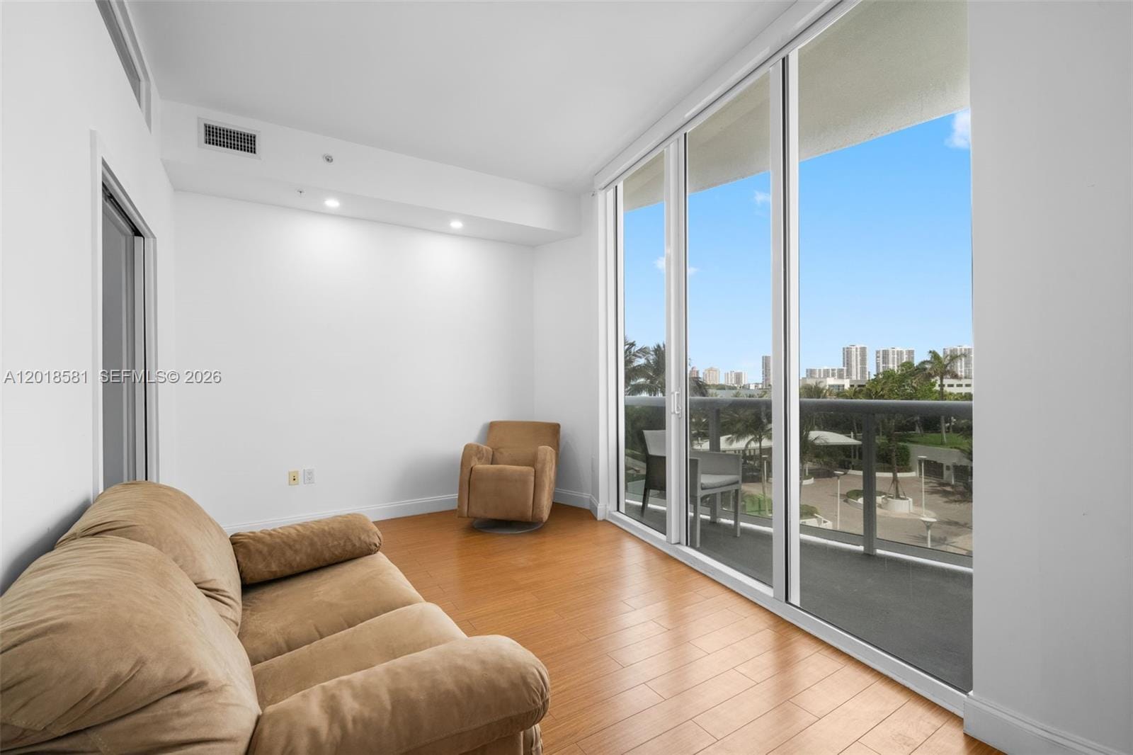 18101 Collins Avenue 606, Sunny Isles Beach, FL 33160 photo 10