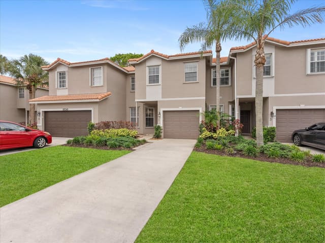 10240 Via Hibiscus 4, sold in Mission Bay Par F Ph 1, Boca Raton, FL