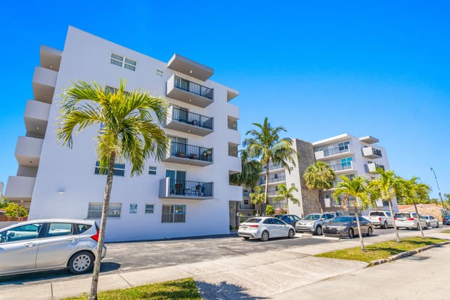 1750 Jefferson Street 507, Winter Haven Towers, Hollywood, FL