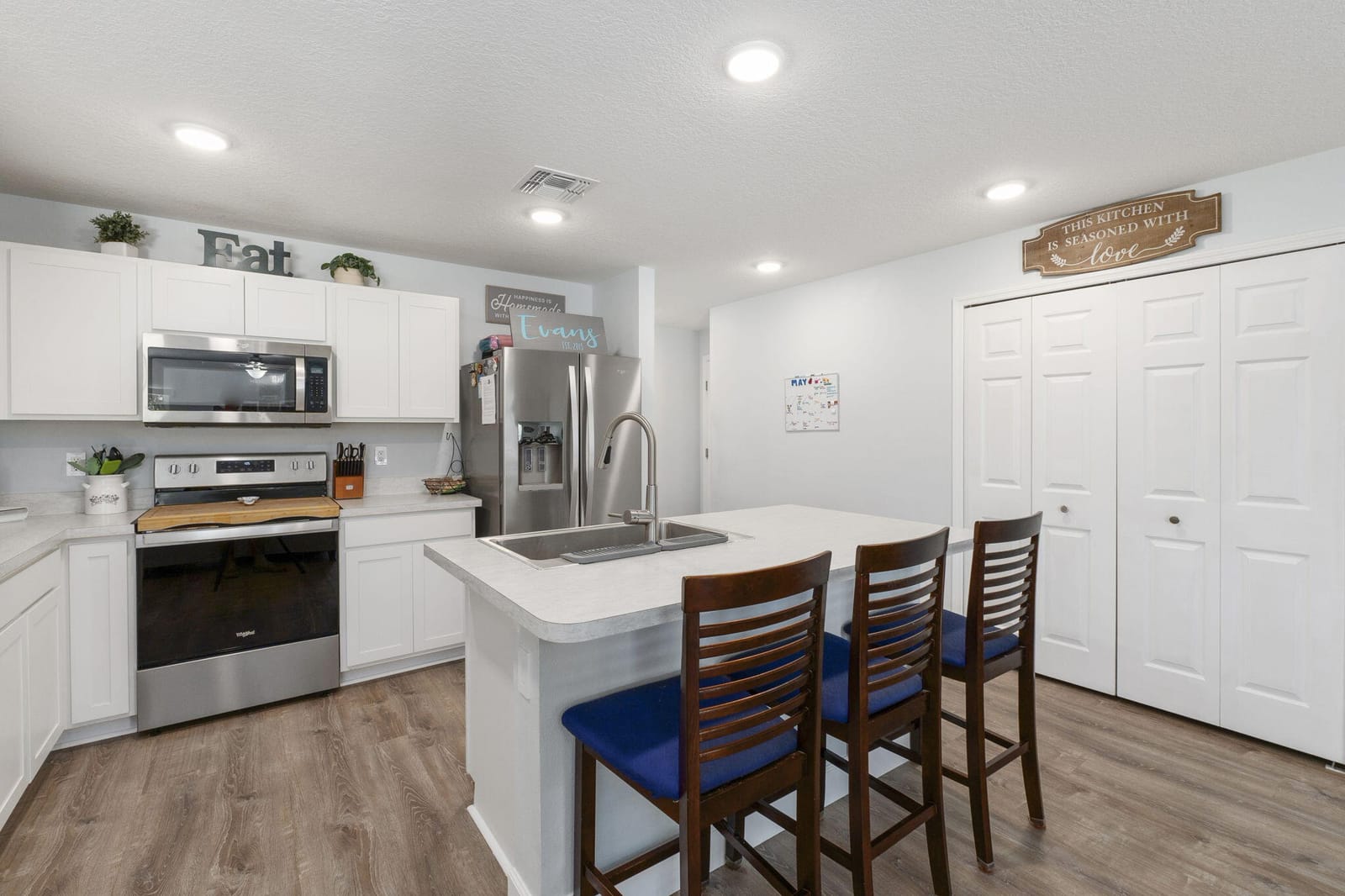 692 SW Hamberland Avenue — photo 8