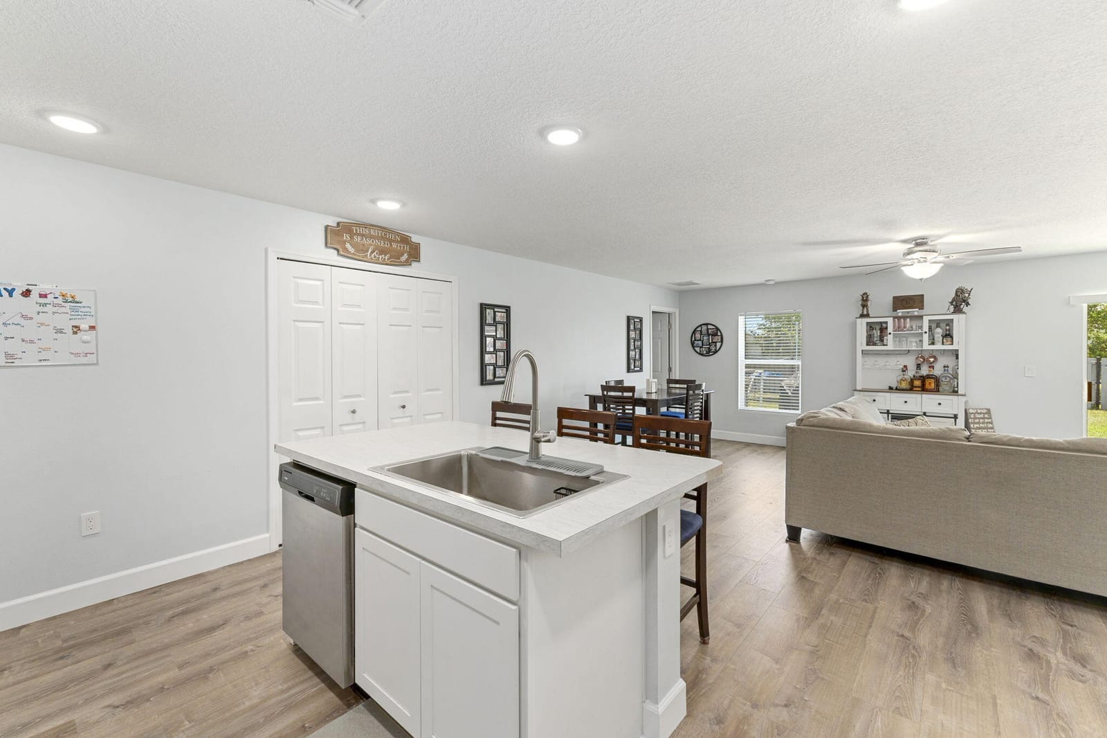 692 SW Hamberland Avenue — photo 9
