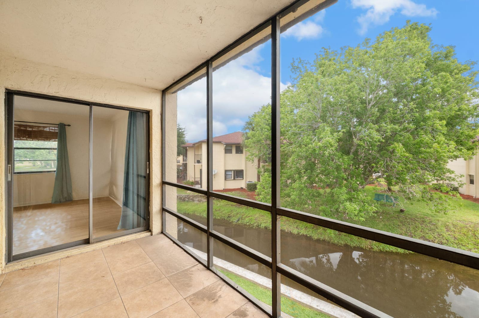 2050 Oleander Boulevard 2-206, Fort Pierce, FL 34950 photo 1