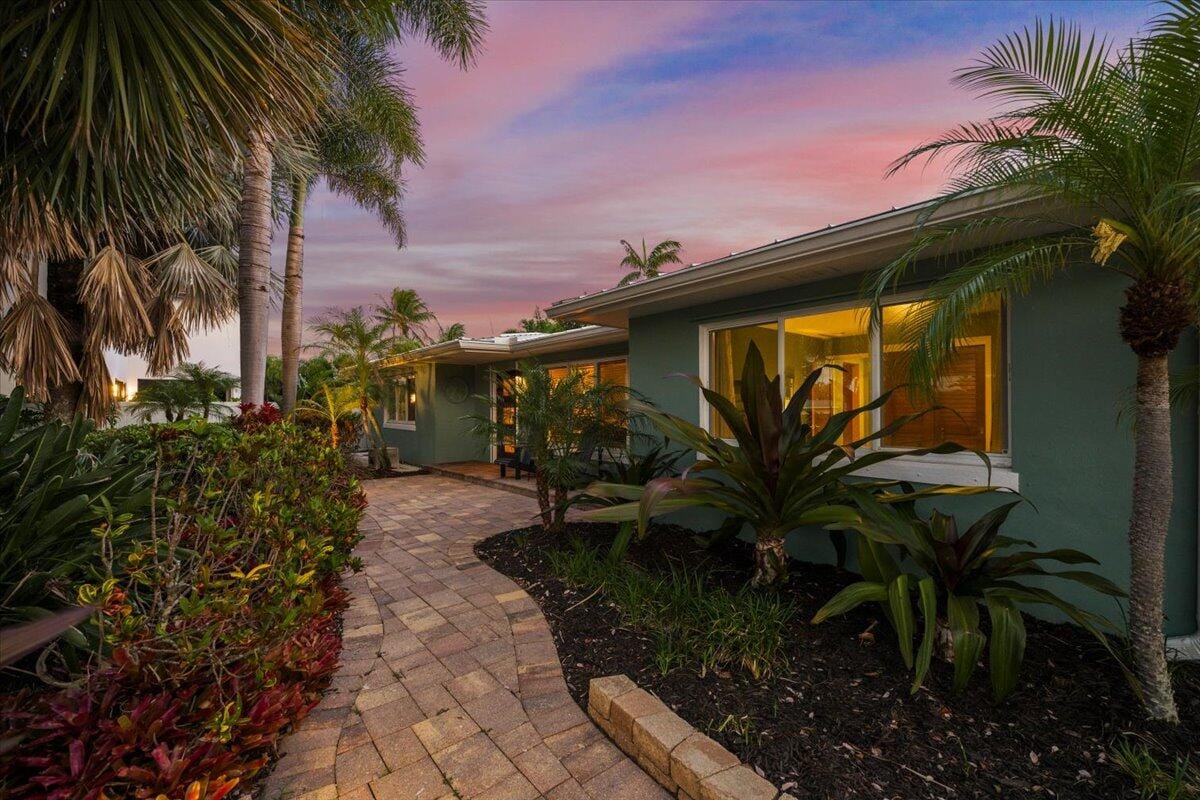 440 Jupiter Lane, Juno Beach, FL 33408 photo 2