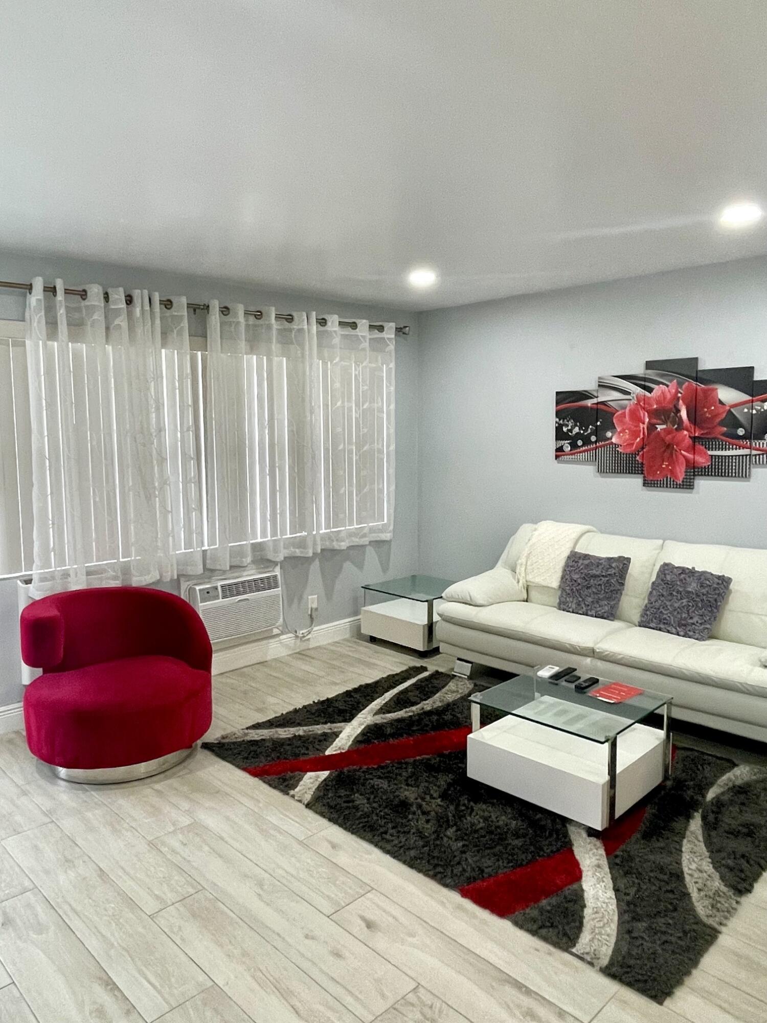 107 Kent G 107, West Palm Beach, FL 33417, West Palm Beach