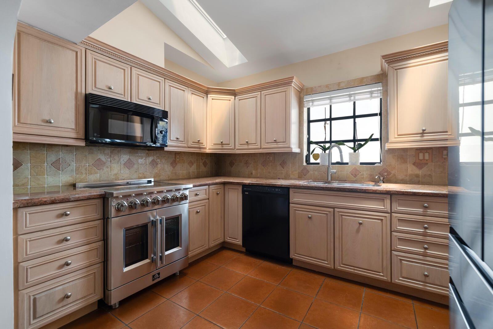 325 Coconut Isle Drive, Fort Lauderdale, FL 33301 photo 6