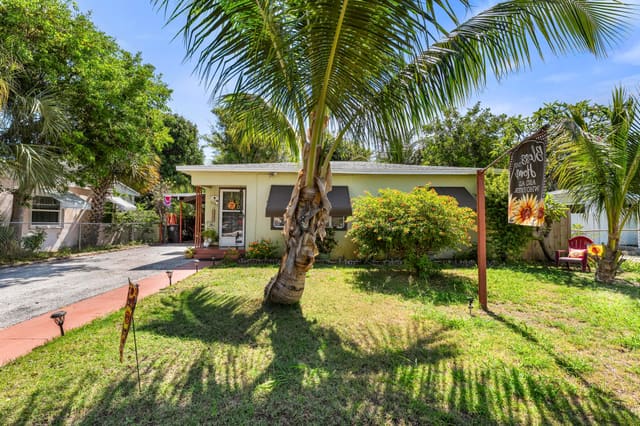 3032 Stanford Road, sold in Fairfax Park, West Palm Beach, FL