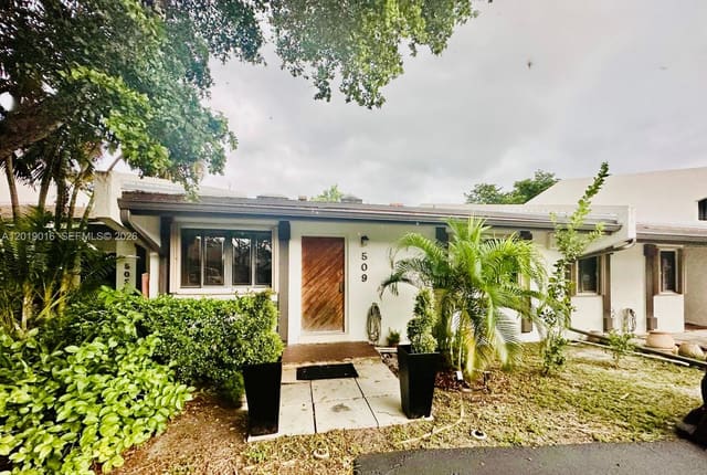 509 NE 199th Lane 3A, Miami, FL 33179