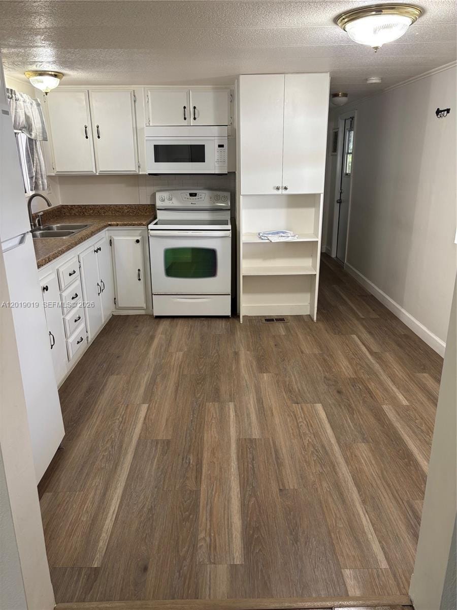 2939 W Marina Drive - — photo 2