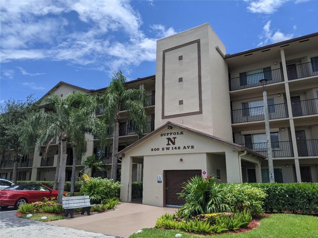 800 SW 142nd 401n, Pembroke Pines, FL 33027, Pembroke Pines