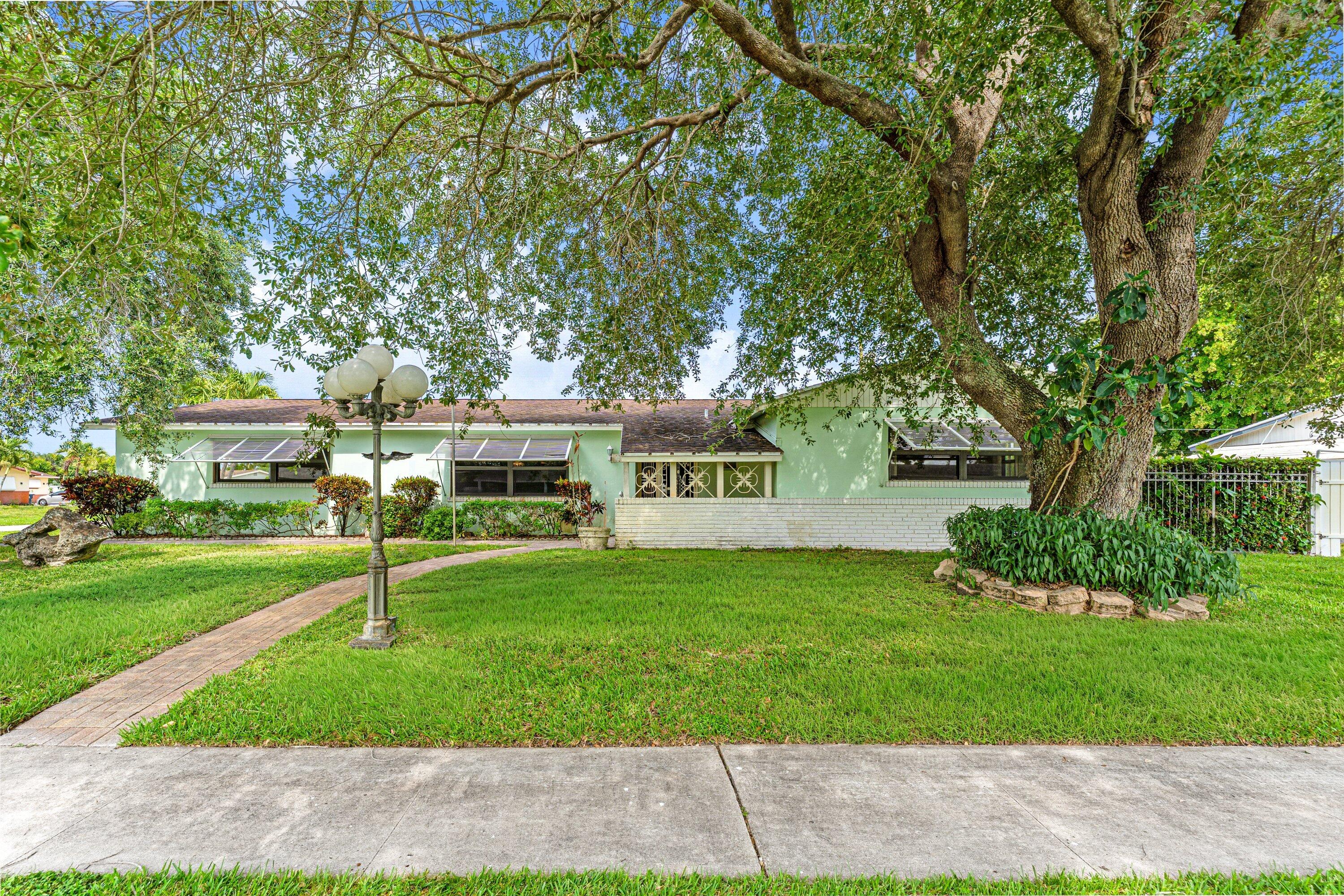 2118 W Palma Circle, West Palm Beach, FL 33415, West Palm Beach