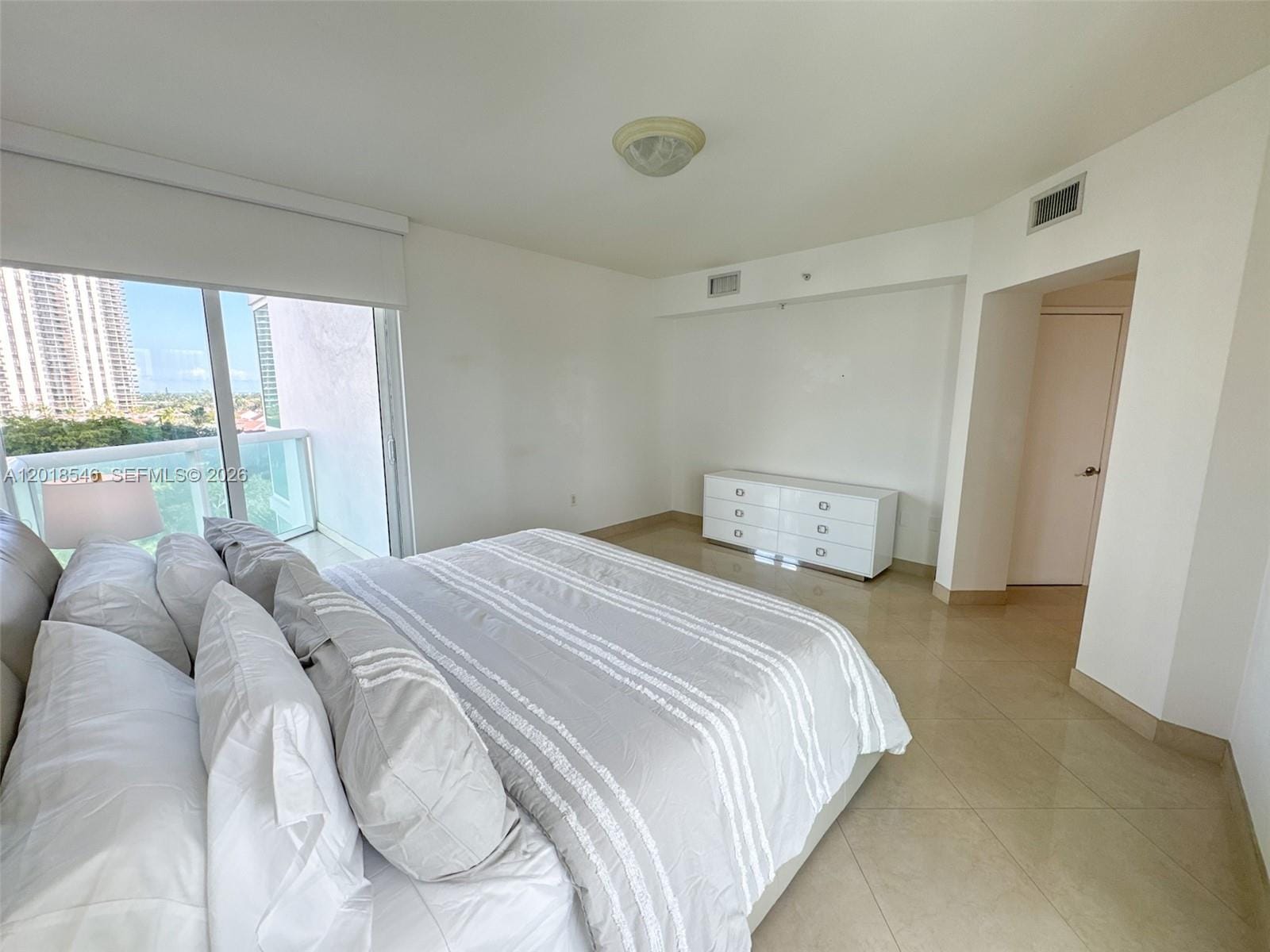 19400 Turnberry Way 531 — photo 5