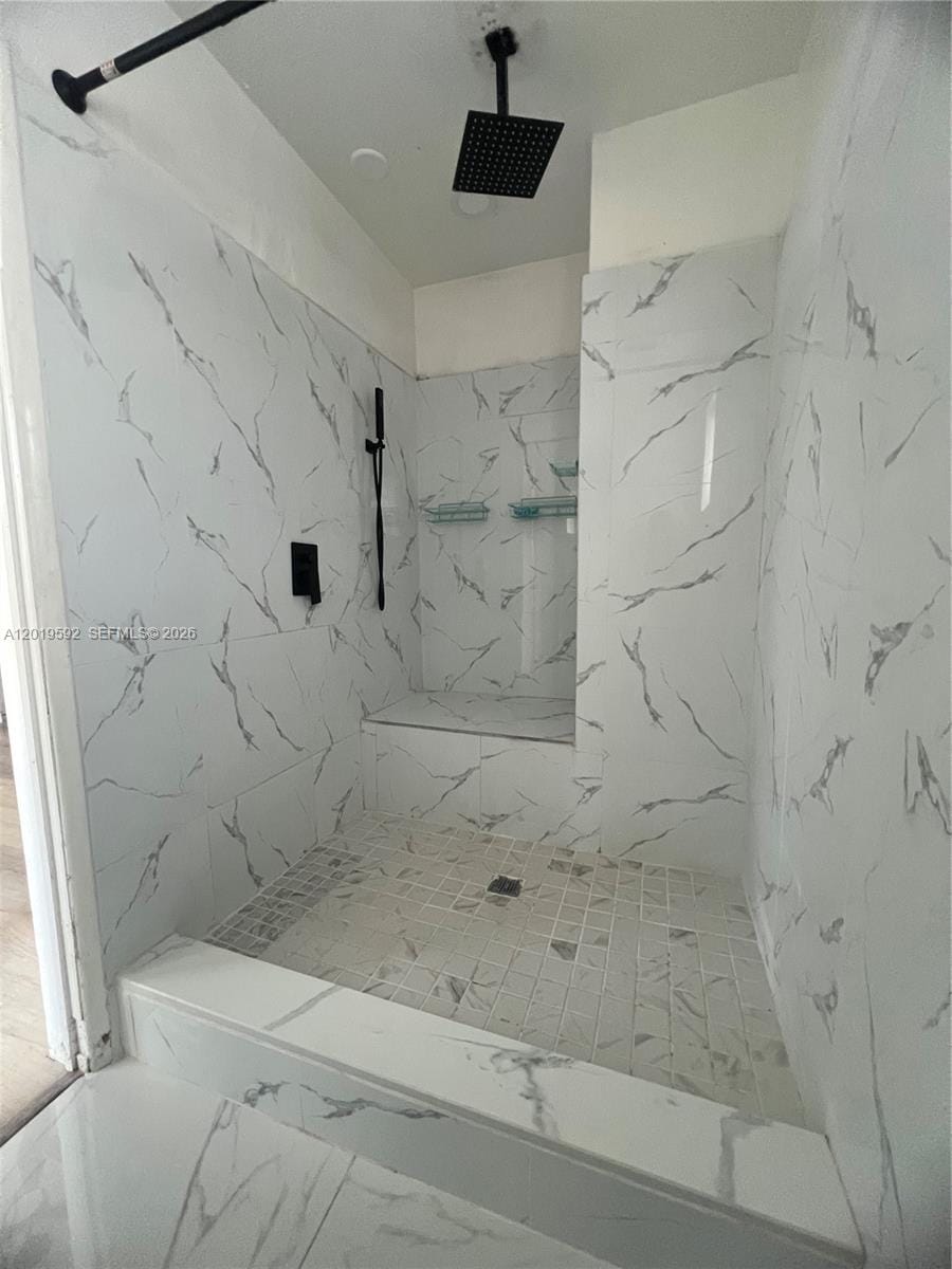 1711 Thomas Street — photo 12