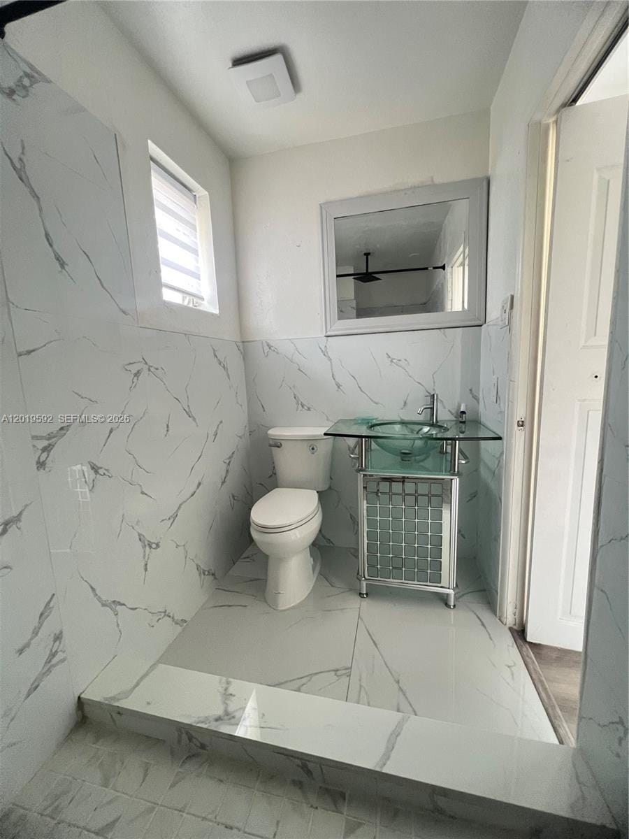 1711 Thomas Street — photo 10