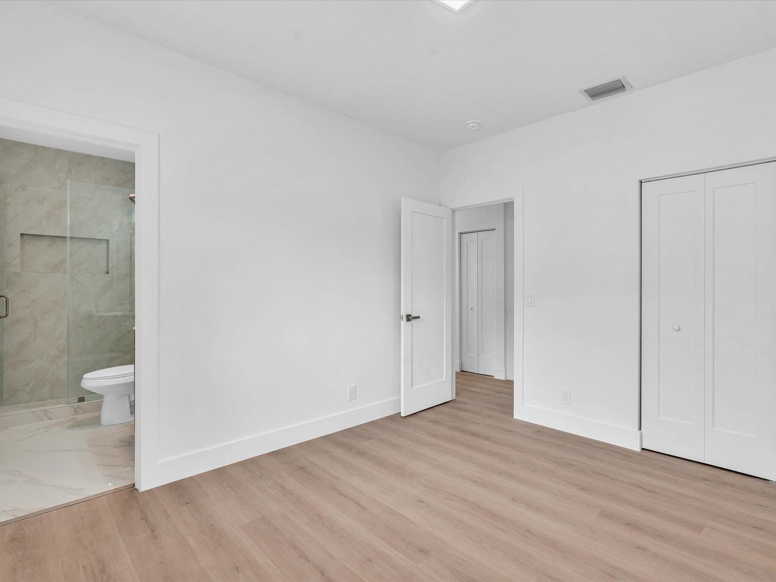 2410 NW 43rd Street, Miami, FL 33142 photo 27
