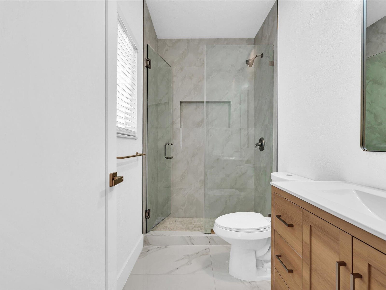 2410 NW 43rd Street, Miami, FL 33142 photo 29