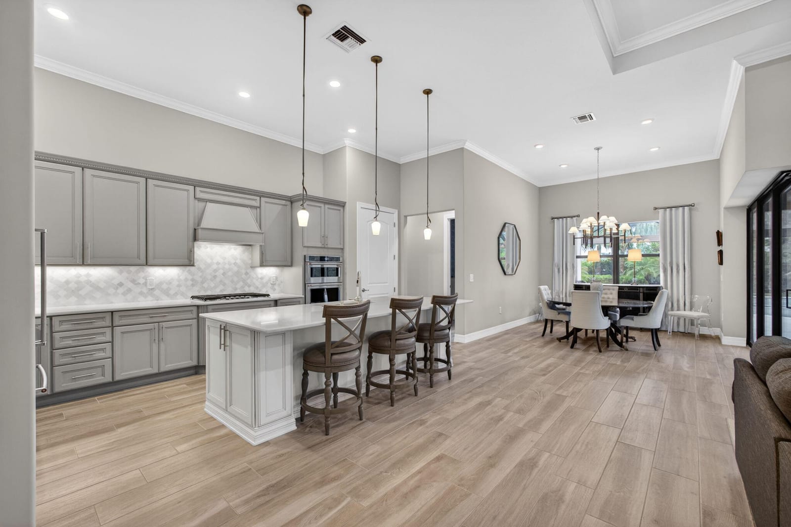 9206 Balsamo Drive — photo 11